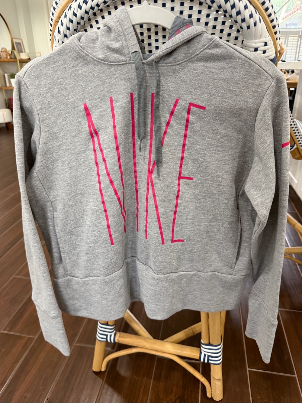 Nike Dri-Fit Grey Pink Logo Hoodie Mesh Lined Hood Women’s Size Medium